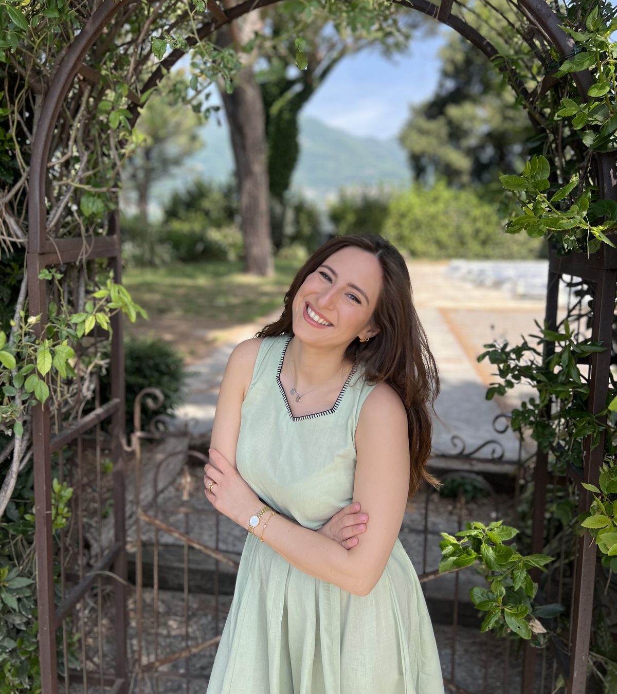 Portrait of Samantha, founder of Samskara Nutrition